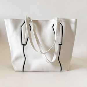 Aquatalia Summer Tote Bag Pebble Grain Leather Classic Chic Luxury White